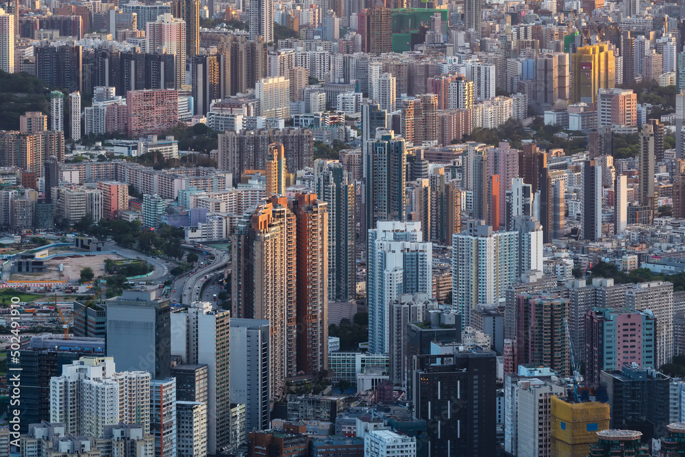 Obraz premium Aerial view of Hong Kong city at dusk
