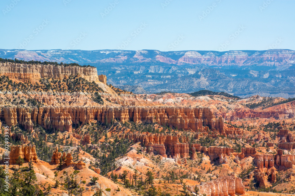  Bryce canyon, Utah, USA. Hoodoos and rock formations