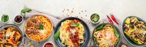 Tapeta Italian pasta assortment on light background.