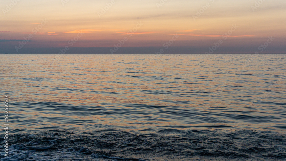 Fototapeta premium Sonnenuntergang über der Ostsee