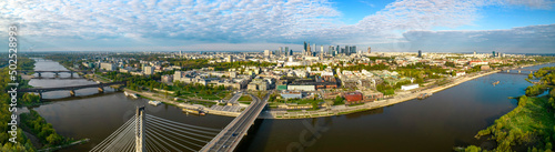 Polska  Warszawa  panorama miasta. Widok z okolicy Mostu   wietokrzyskiego