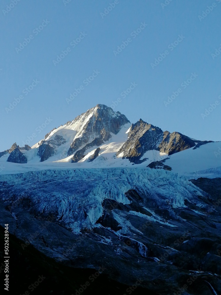 Glacier du tour , aiguille du chardonay, Chamonix séracs