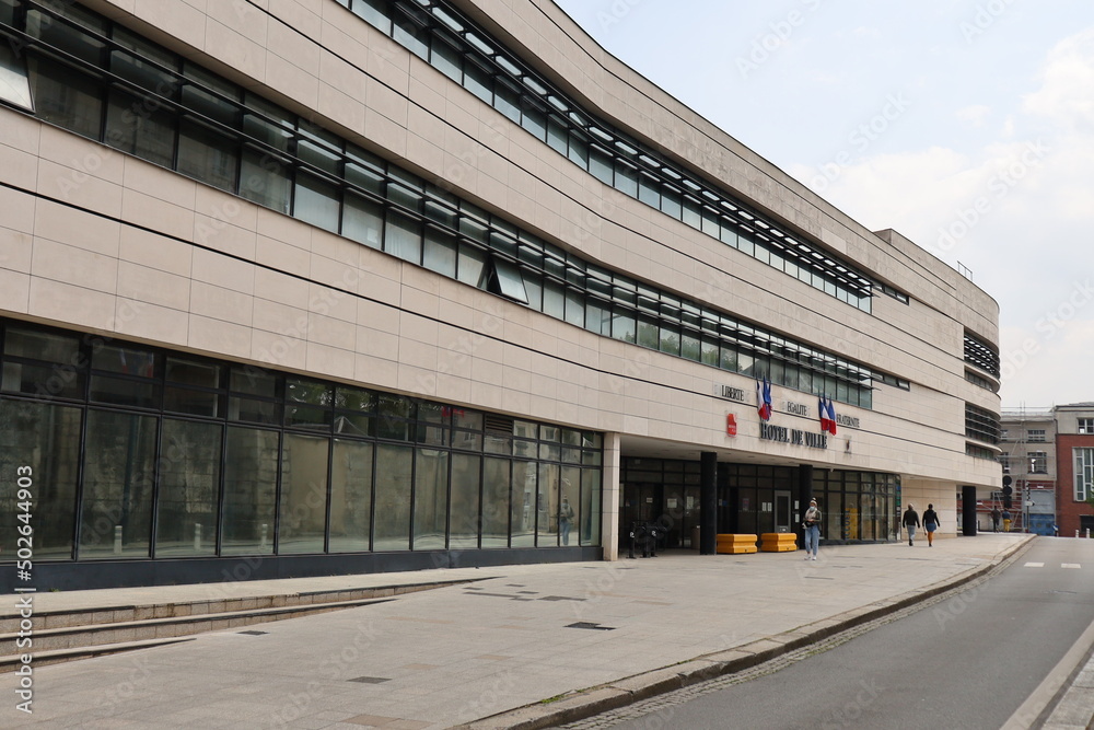 La mairie, vue de l'extérieur, ville de Bourges, département du Cher, France