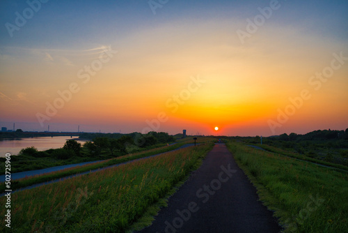 利根川サイクリングロードの夕陽