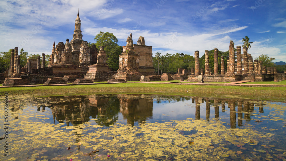 Chedi Prathan and Phra Ubosot at Wat Mahathat, Sukhothai, Thailand