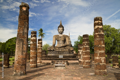 Obraz na płótnie Ordination Hall at Wat Mahathat in Sukhothai, Thailand w salonie