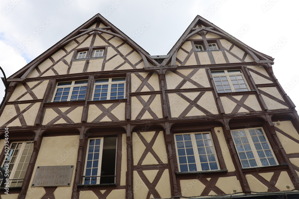 Maison typique, vue de l'extérieur, ville de Bourges, département du Cher, France