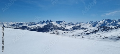 Fototapeta Naklejka Na Ścianę i Meble -  Paysages de Montagne en hiver