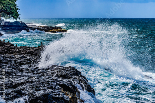 Quadro em tela Colorful Arahoho Blowhole Black Lava Blue Water Moorea Tahiti