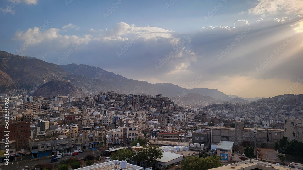 Sunset over the Yemeni city of Taiz