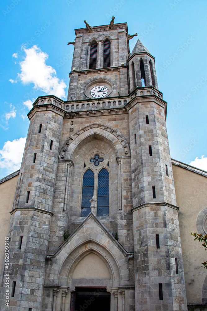 Montaigu. Église Saint-Jean-Baptiste vue de l’extérieur. Vendée. Pays de la Loire