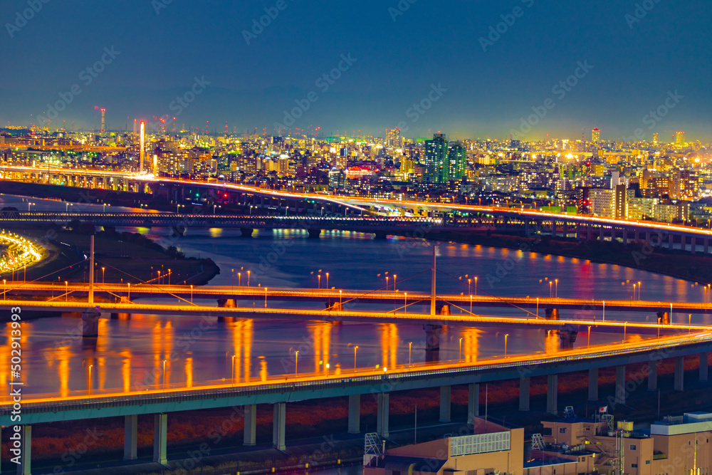 首都高速中央環状線と東京の街