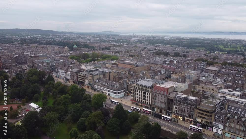 Drone view of the streets of the historic center of Edinburgh Drone view of the streets of the historic center of Edinburgh