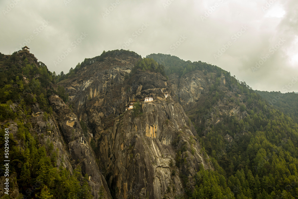 tiger nest, upper Paro valley in Bhutan 10