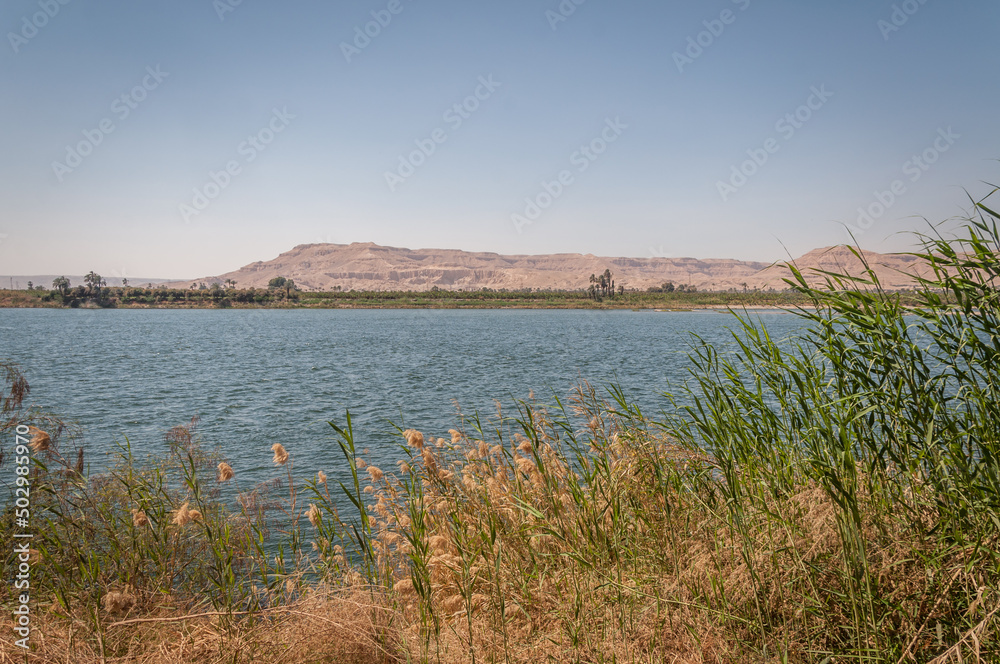 Louxor au bord du Nil en Egypte