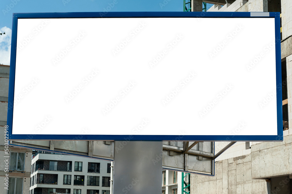 Obraz premium Advertising billboard mock-up infront of the construction site