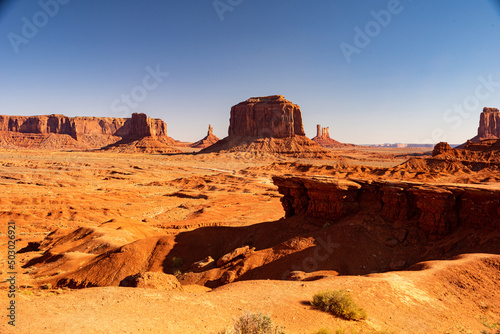 Monument Valley © Robert McCullough 