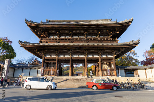 京都仁和寺の・楼門