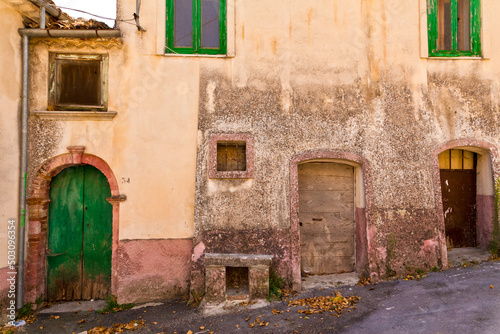 Fototapeta Naklejka Na Ścianę i Meble -  Civita di Bojano, Molise- antico borgo medievale