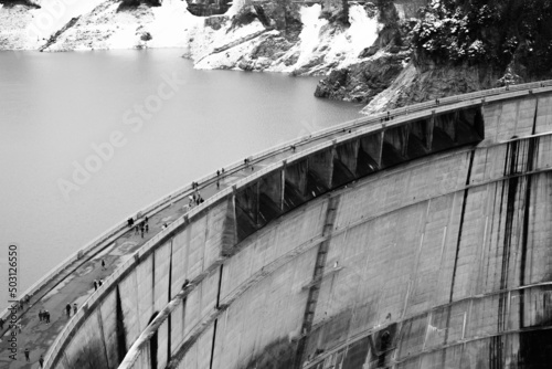 the biggest dam