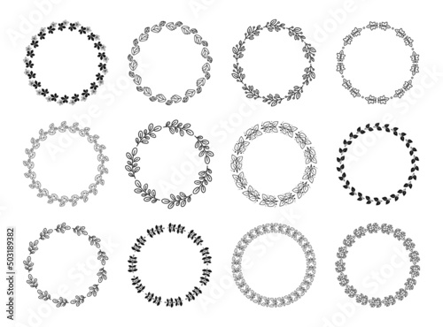 Leaves ornament circle frame. Rustic wreath, round leaf border and floral ornaments vector set
