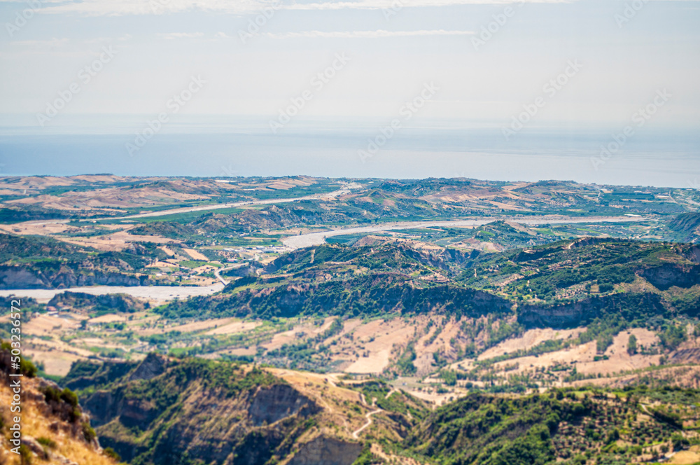Panorama della costa ionica della Calabria visto da Montestella