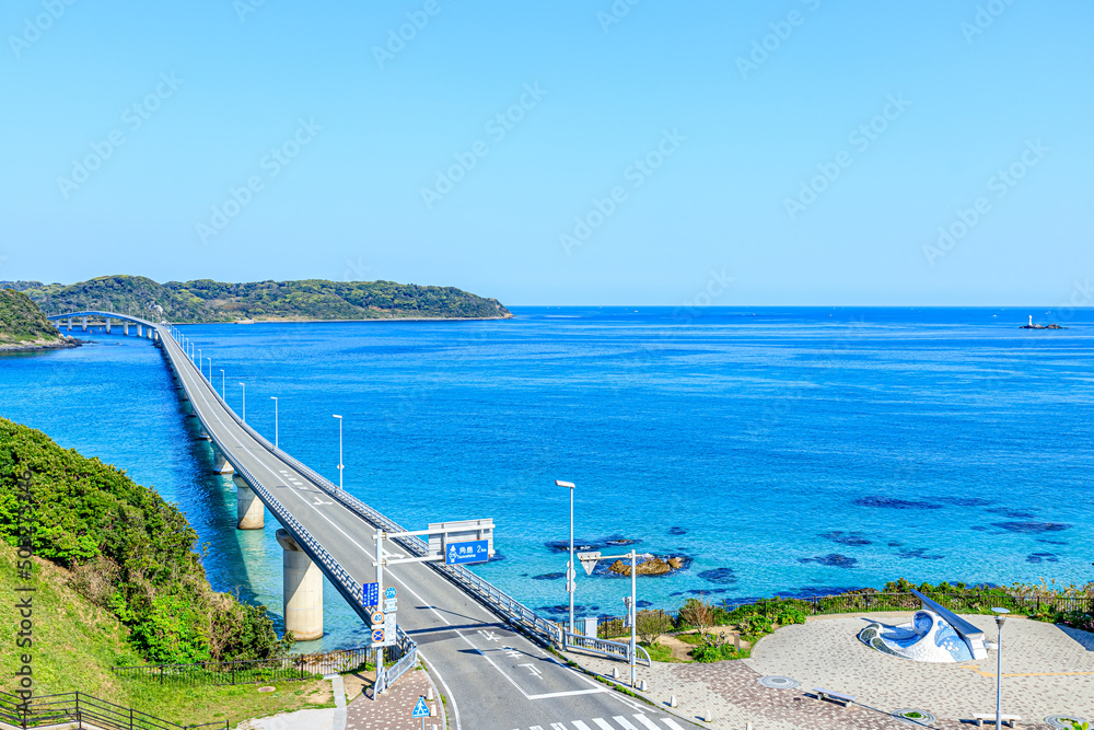 春の角島大橋　山口県下関市　Tsunoshima Bridge in Spring. Yamaguchi-ken Shimonoseki city.