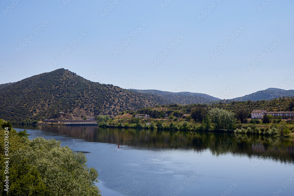 Douro river. Riverbed. It is the most important river in the northwest of the Iberian Peninsula. It rises on the southern slope of Pico Urbión, at about 2,160 m above sea level, and flows into the Opo