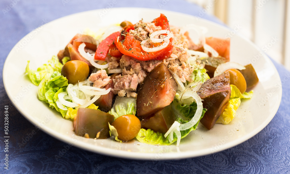 mediterranean vegetable salad with tuna mediterranean vegetable salad with tuna