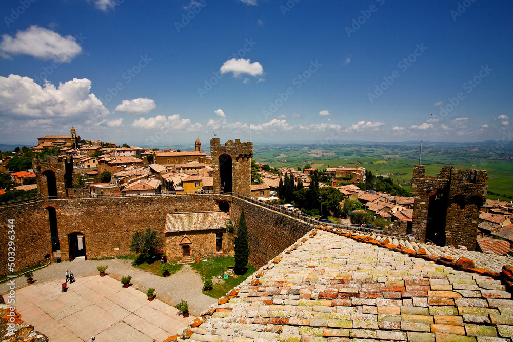 Obraz premium Montalcino,toscana, italia, borgo, medievale