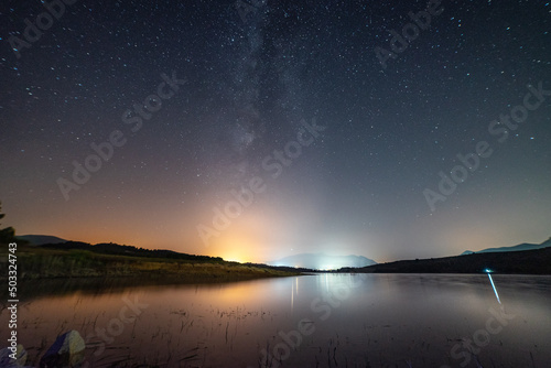 photography of the milky way in a lake in the Valencian community. long exposure photography