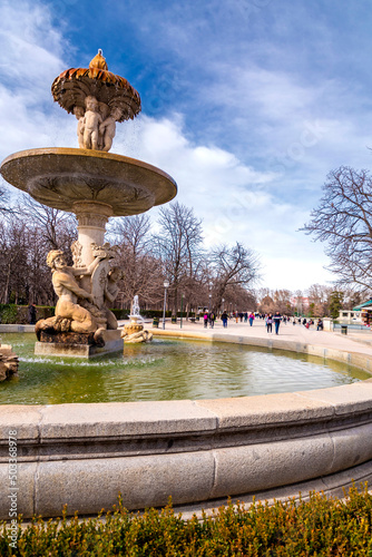 Fountain with stone sculptu...