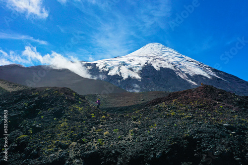 Osorno Vulkan in Chile aus der Luft   Osorno Volcano in South America