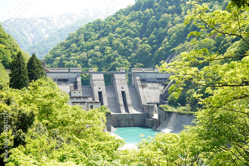 富山県黒部市宇奈月ダム・観光名所・旅行・新緑・春・夏・北陸