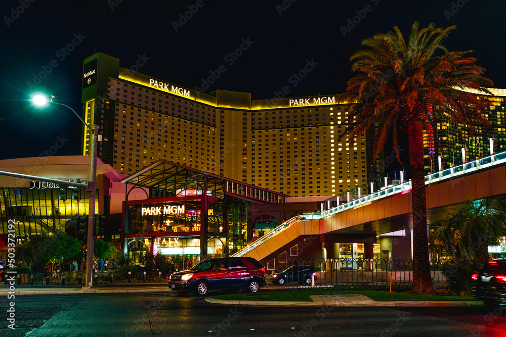 Las Vegas Strip at night. Street view, hotels, traffic, city life. Park