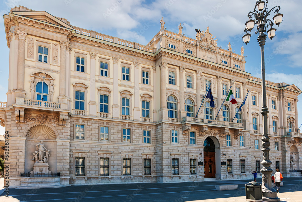 Obraz premium Palazzo del Lloyd Triestino on Piazza Unita d`Italia in Trieste, Italy
