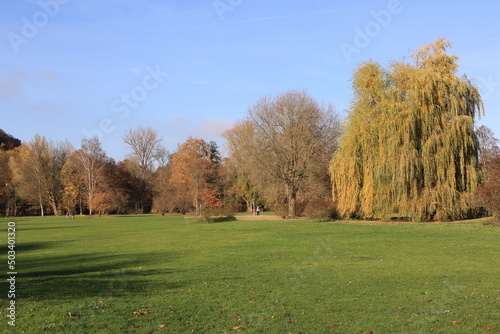 Goldener Herbst im Luitpoldpark in Bad Kissingen in Bayern photo