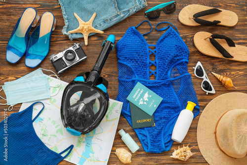 Beach accessories with snor...