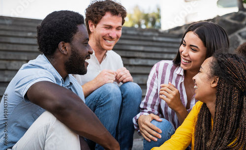 Photos Young multiracial friends having fun hanging out together - Friendship and diver