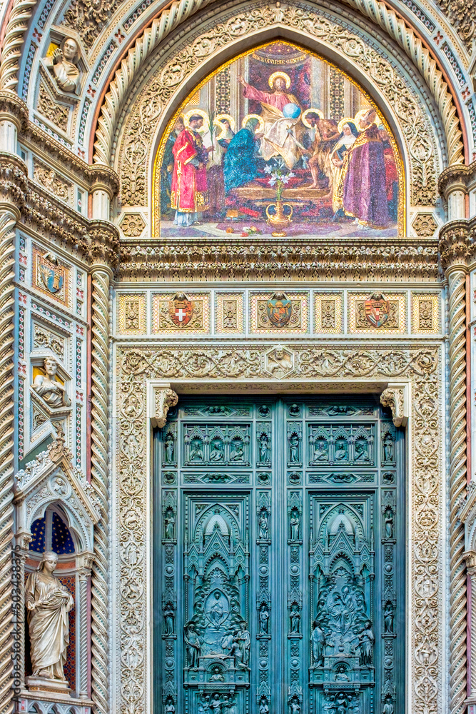 The main portal of the Duomo di Firenze