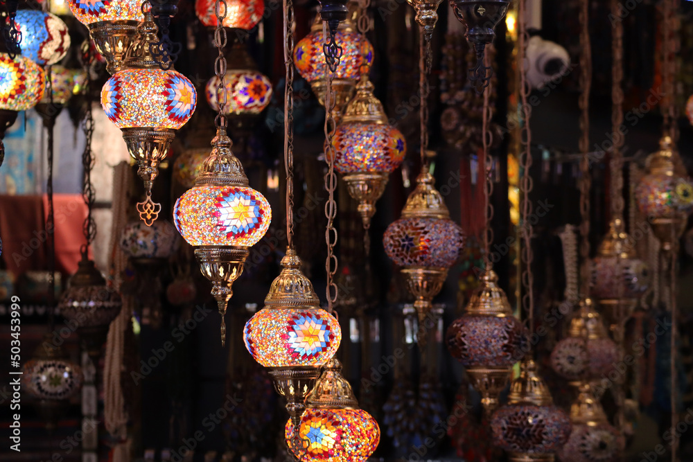 Naklejka premium Colored traditional oriental arabic lanterns