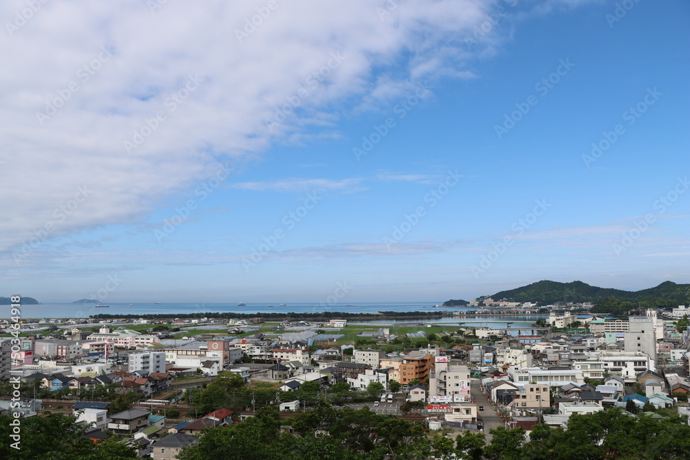 高台より望む