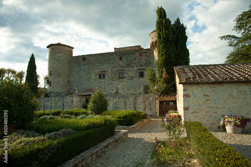 Castello di Meleto, Chianti meridionale. Siena, Toscana, Italia photo