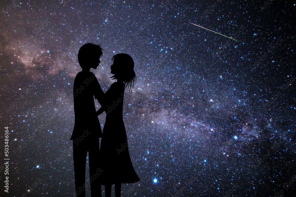 天の川と満天の星空をバックに見つめ合うカップルのシルエット。夏の恋のコンセプト。
天の川と満天の星空をバックに見つめ合うカップルのシルエット。夏の恋のコンセプト。