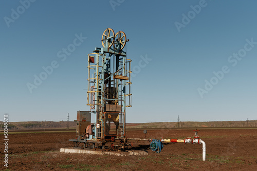 Technological oil and gas production. Production, transportation and processing of oil and gas. Production for the world's population