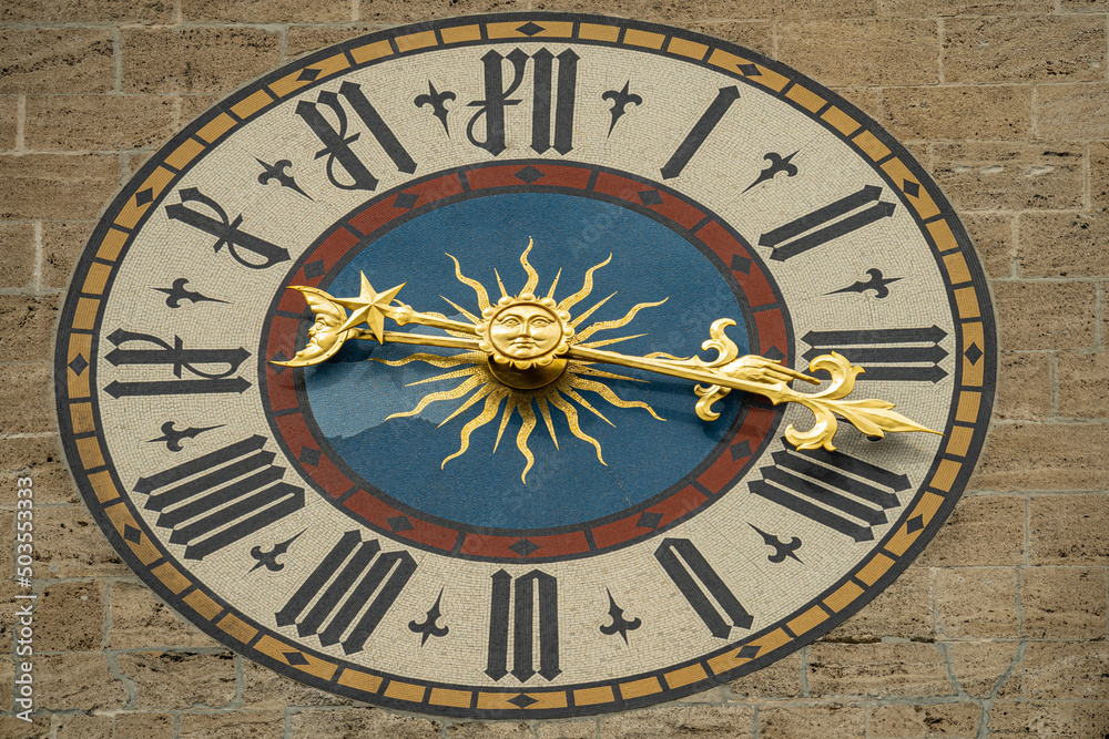 Uhr am Müncher Rathaus