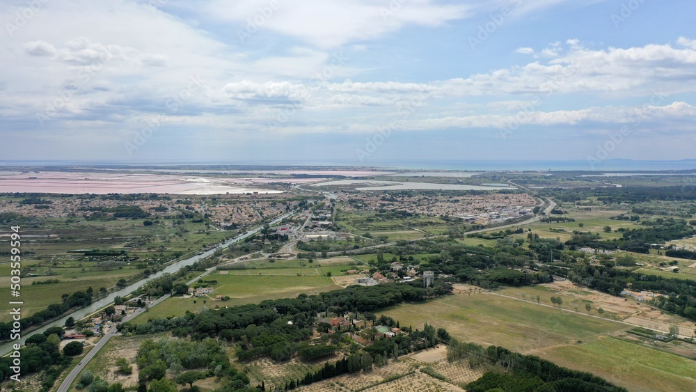 vue aérienne La Tour Carbonnière en Petite Camargue. Saint-Laurent-d'Aigouze. Près d'Aigues-Mortes. France, Gard, région Occitanie.