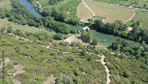 survol de la via domitia dans le Gard, sud de la France au bord du Vidourle photo