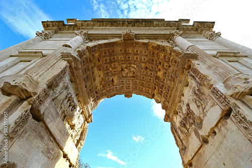 Fototapeta The Arch of Titus in Rome from below