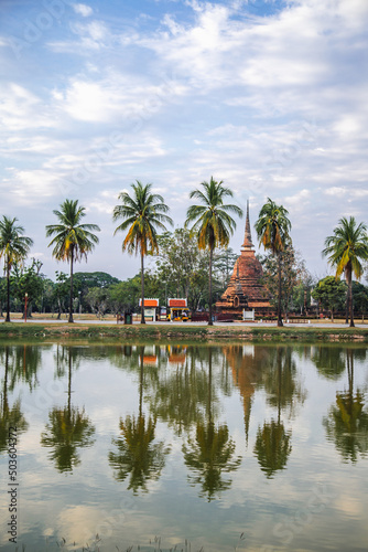 Obraz na plátně Wat Sra Sri or Wat Sa Si in Sukhothai historical park in Thailand